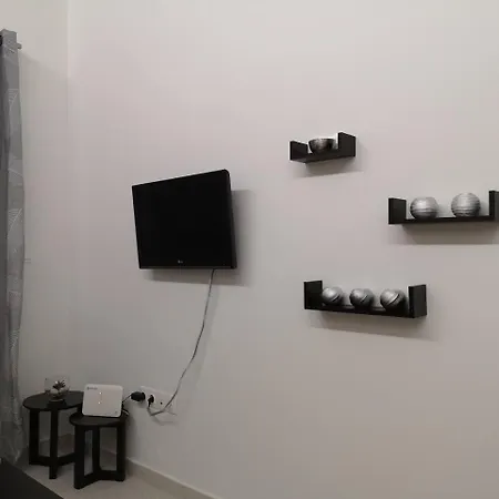 شقة Dimitris House 7 *